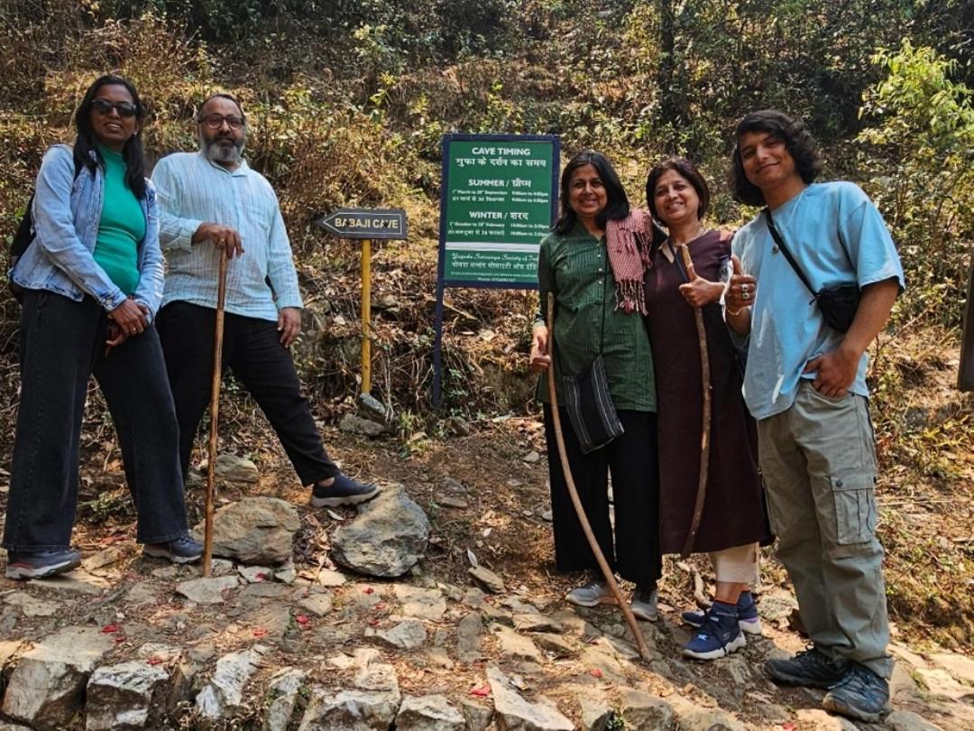 Katyuri Kings Divine Stay- Babaji'S Cave Dwarahat Exterior photo
