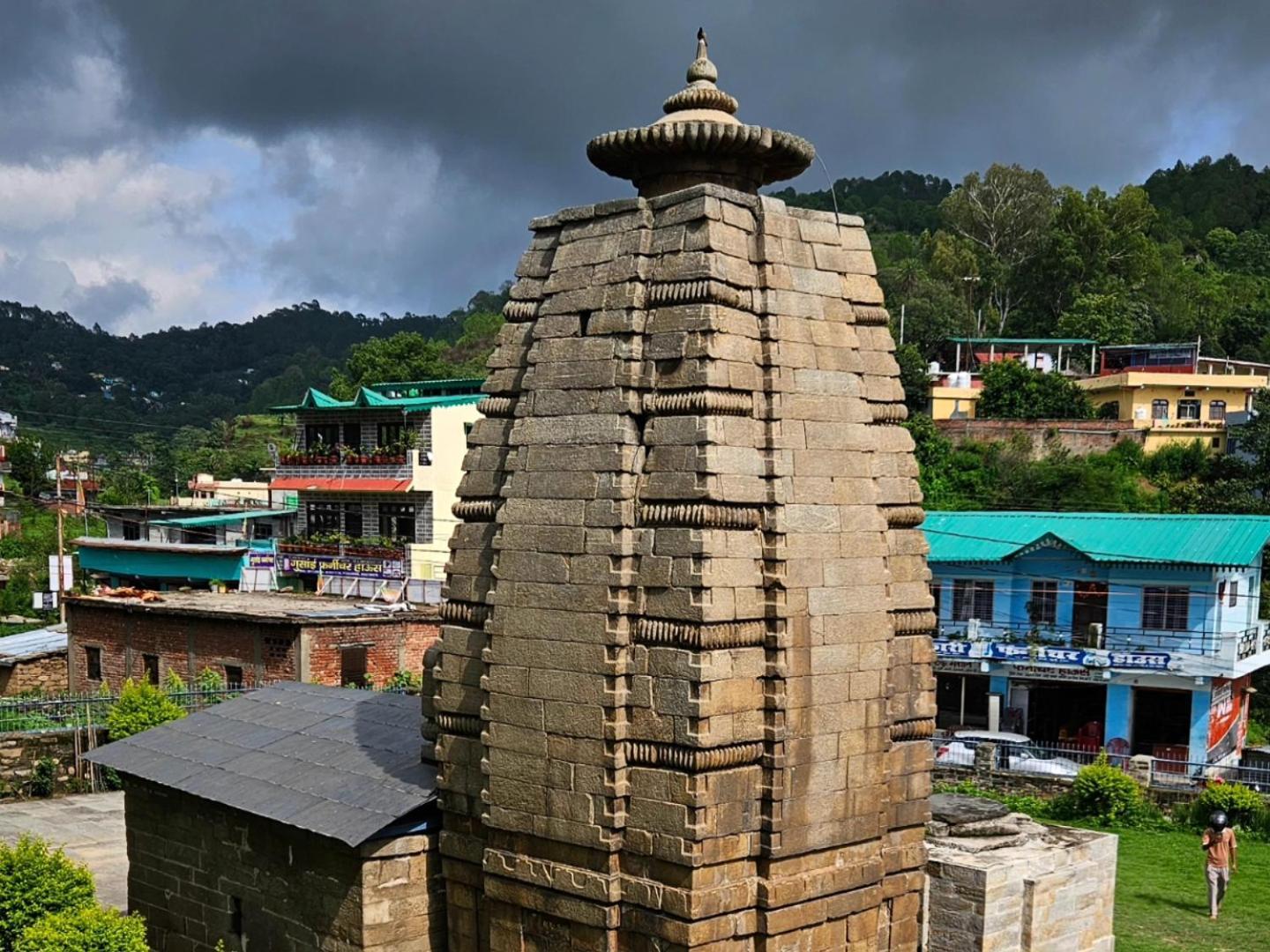 Katyuri Kings Divine Stay- Babaji'S Cave Dwarahat Exterior photo